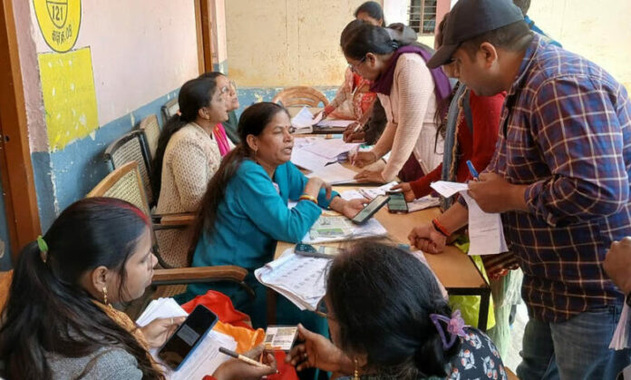 भोपाल-में-1.15-लाख-नोटिस-जारी,-1,452-मतदाताओं-के-दस्तावेज-हुए-अपलोड