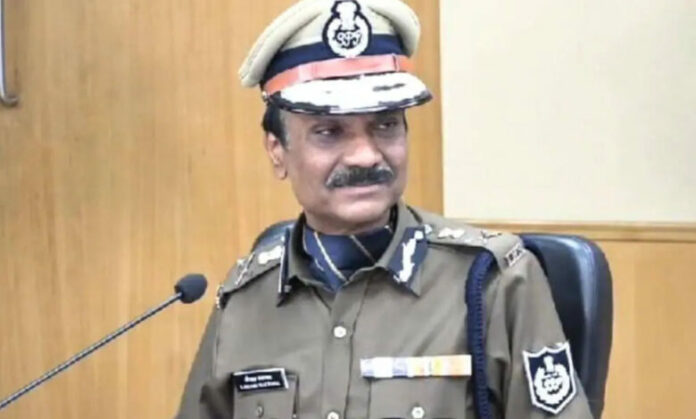 अथक-परिश्रम-एवं-समन्वित-प्रयासों-से-चरितार्थ-करें-देशभक्ति-जनसेवा-का-आदर्श-वाक्‍य-:-पुलिस-महानिदेशक-कैलाश-मकवाणा